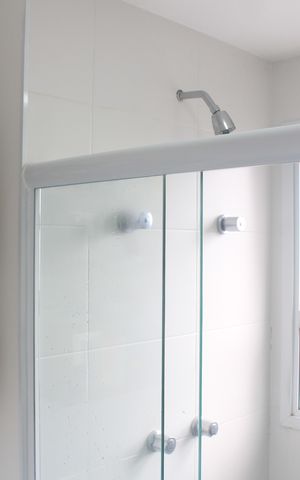 Apartamento à venda com 74m², 3 quartos e 2 vagasBanheiro da Suíte