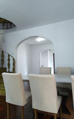 Casa de condomínio à venda com 230m², 4 quartos e 1 vaga Casa de condomínio à venda com 230m², 4 quartos e 1 vagaSala