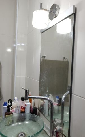 Casa de condomínio à venda com 230m², 4 quartos e 1 vaga Casa de condomínio à venda com 230m², 4 quartos e 1 vagaBanheiro social 2