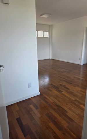 Apartamento para alugar com 130m², 3 quartos e 2 vagas