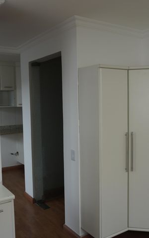 Casa de condomínio para alugar com 246m², 3 quartos e 4 vagasCozinha - Armários