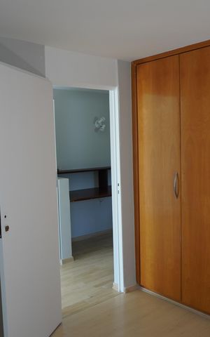 Casa de condomínio para alugar com 246m², 3 quartos e 4 vagasQuarto 2