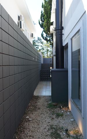 Casa de condomínio para alugar com 246m², 3 quartos e 4 vagasÁrea externa