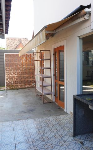 Casa de condomínio para alugar com 246m², 3 quartos e 4 vagasÁrea externa