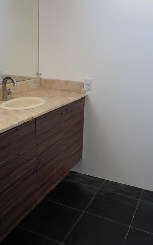 Casa de condomínio para alugar com 246m², 3 quartos e 4 vagasBanheiro da Suíte 1