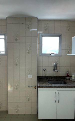Apartamento para alugar com 50m², 2 quartos e 1 vaga Apartamento para alugar com 50m², 2 quartos e 1 vagaCozinha e Área de Serviço