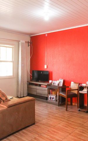 Casa à venda com 300m², 5 quartos e 2 vagas Casa à venda com 300m², 5 quartos e 2 vagasSala
