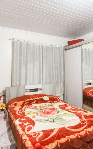 Casa à venda com 300m², 5 quartos e 2 vagas Casa à venda com 300m², 5 quartos e 2 vagasQuarto 2