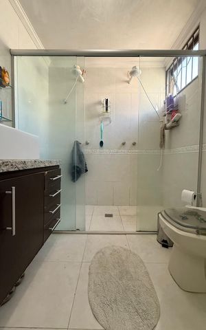 Casa à venda com 639m², 5 quartos e 4 vagasBanheiro
