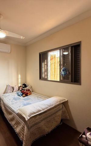 Casa à venda com 639m², 5 quartos e 4 vagasQuarto