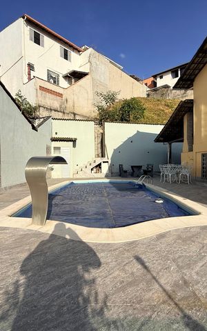 Casa à venda com 639m², 5 quartos e 4 vagasÁrea externa
