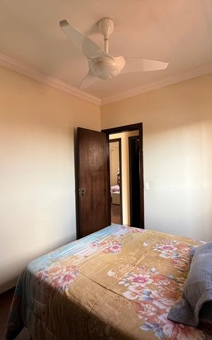 Casa à venda com 639m², 5 quartos e 4 vagasQuarto