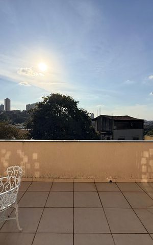 Casa à venda com 639m², 5 quartos e 4 vagasÁrea externa