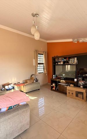 Casa à venda com 639m², 5 quartos e 4 vagasSala