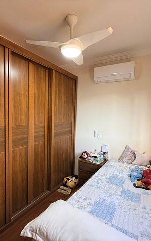 Casa à venda com 639m², 5 quartos e 4 vagasQuarto