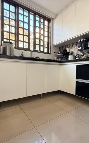 Casa à venda com 639m², 5 quartos e 4 vagasCozinha