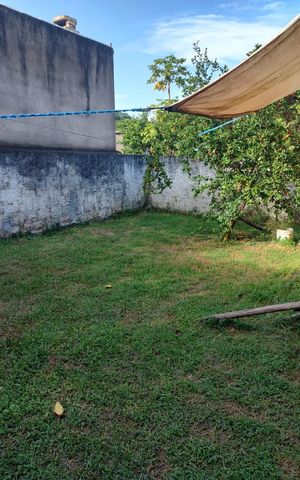 Casa à venda com 180m², 2 quartos e 1 vaga Casa à venda com 180m², 2 quartos e 1 vagaÁrea externa