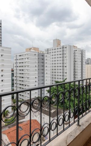 Apartamento para alugar com 159m², 3 quartos e 2 vagas Apartamento para alugar com 159m², 3 quartos e 2 vagasVaranda