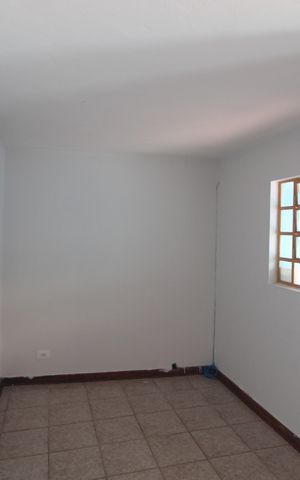 Casa para alugar com 140m², 3 quartos e 2 vagasFundos da casa / quarto 2