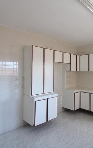 Casa para alugar com 140m², 3 quartos e 2 vagasCozinha