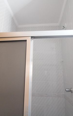 Casa para alugar com 140m², 3 quartos e 2 vagasBanheiro da suíte