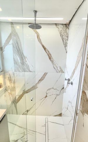 Apartamento para alugar com 189m², 3 quartos e 3 vagasBanheiro da Suíte 2