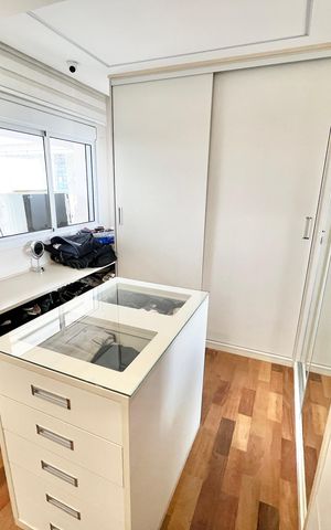 Apartamento para alugar com 189m², 3 quartos e 3 vagasCloset da suíte 2
