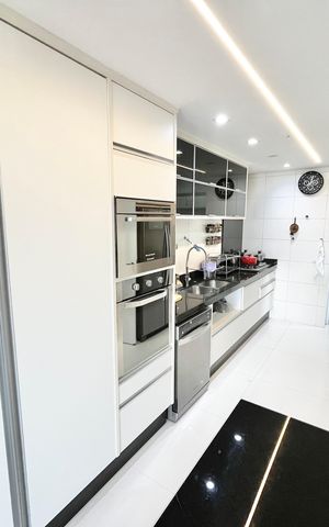 Apartamento para alugar com 189m², 3 quartos e 3 vagasCozinha