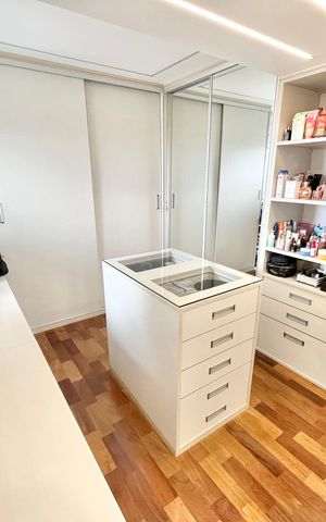 Apartamento para alugar com 189m², 3 quartos e 3 vagasCloset da suíte 2