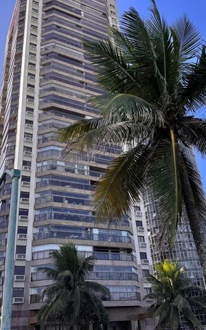 Apartamento para alugar com 172m², 4 quartos e 2 vagas Apartamento para alugar com 172m², 4 quartos e 2 vagasFachada
