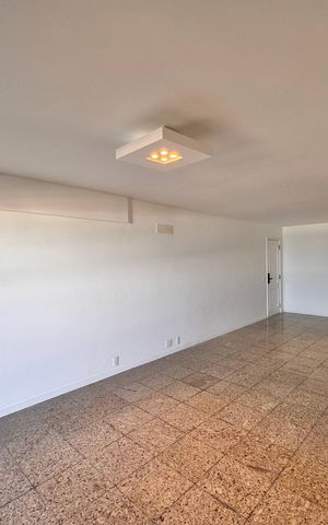 Apartamento para alugar com 172m², 4 quartos e 2 vagas Apartamento para alugar com 172m², 4 quartos e 2 vagasSala