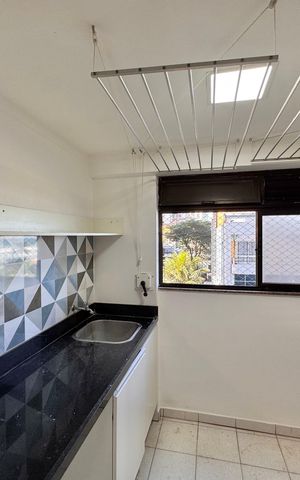 Apartamento para alugar com 172m², 4 quartos e 2 vagas Apartamento para alugar com 172m², 4 quartos e 2 vagasCozinha e Área de Serviço