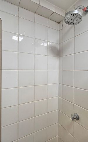 Apartamento para alugar com 172m², 4 quartos e 2 vagas Apartamento para alugar com 172m², 4 quartos e 2 vagasBanheiro de Serviço