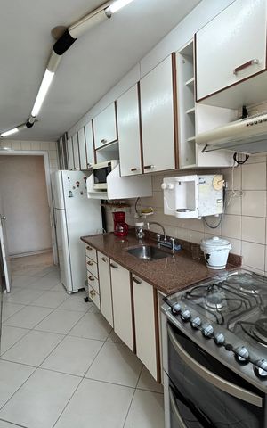 Apartamento para alugar com 65m², 2 quartos e 1 vagaCozinha