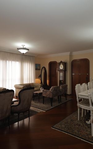 Apartamento à venda com 156m², 4 quartos e 2 vagasSala