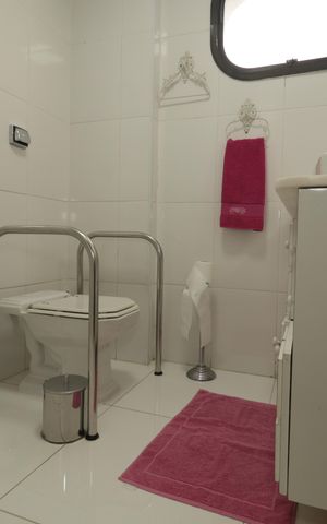 Apartamento à venda com 156m², 4 quartos e 2 vagasBanheiro da Suíte