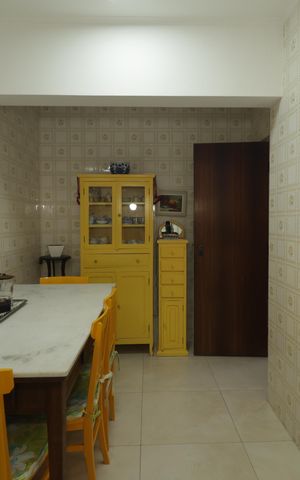 Apartamento à venda com 156m², 4 quartos e 2 vagasCozinha