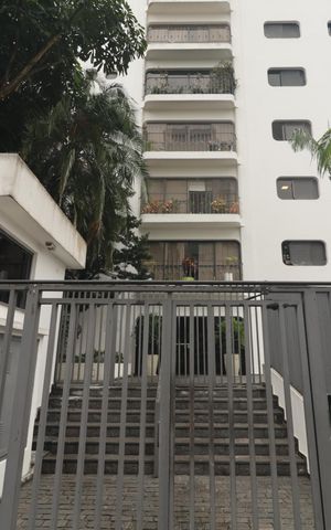Apartamento à venda com 156m², 4 quartos e 2 vagasFachada
