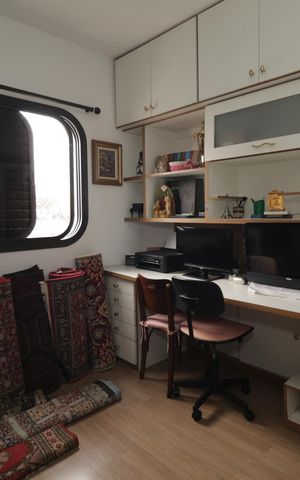 Apartamento à venda com 156m², 4 quartos e 2 vagasQuarto 3