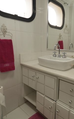 Apartamento à venda com 156m², 4 quartos e 2 vagasBanheiro da Suíte