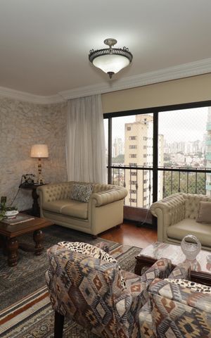 Apartamento à venda com 156m², 4 quartos e 2 vagasSala
