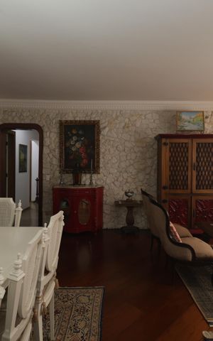 Apartamento à venda com 156m², 4 quartos e 2 vagasSala