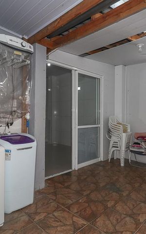 Casa à venda com 102m², 4 quartos e sem vagaÁrea de Serviço