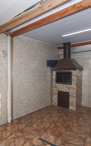 Casa à venda com 102m², 4 quartos e sem vagaÁrea de Serviço