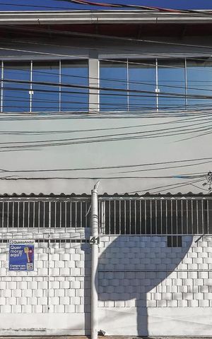 Casa à venda com 102m², 4 quartos e sem vagaFachada