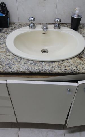 Casa à venda com 300m², 3 quartos e 4 vagasBanheiro Social