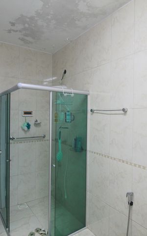 Casa à venda com 300m², 3 quartos e 4 vagasBanheiro Social