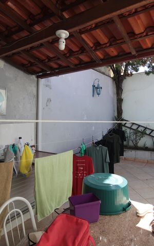 Casa à venda com 300m², 3 quartos e 4 vagasÁrea de Serviço