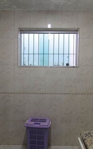 Casa à venda com 300m², 3 quartos e 4 vagasBanheiro Social