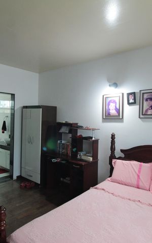 Casa à venda com 300m², 3 quartos e 4 vagasSuite